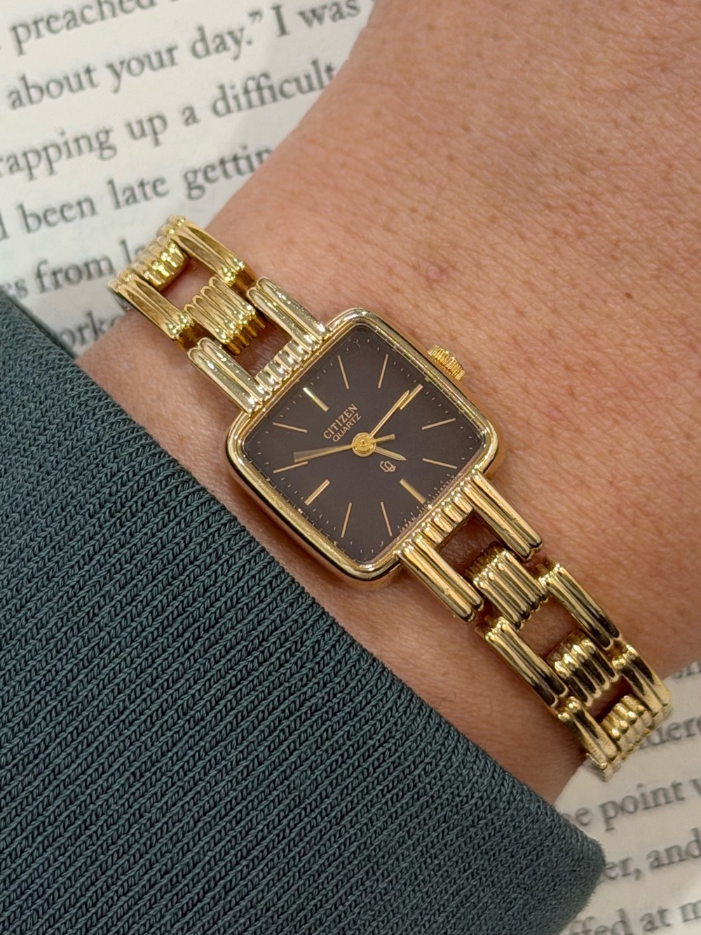Rare Vintage 1980s Citizen Quartz CQ 4-103904 Women’s Watch, Gold-Plated